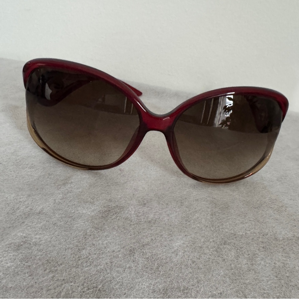 !!SOLD!! DIOR SUNGLASSES - Picture 7 of 7